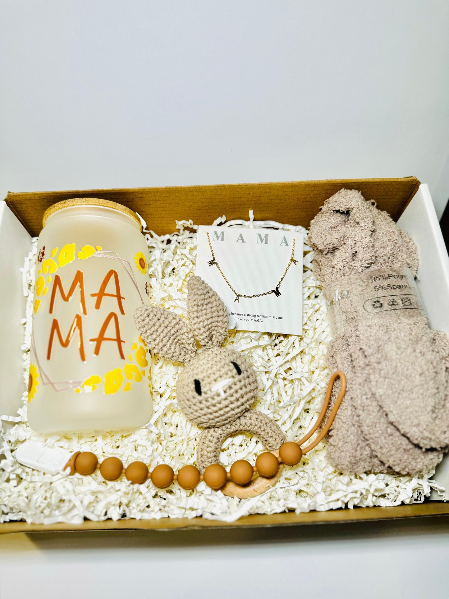 Mama to be gift box. Gift box for mamas. Mama self care box. Box for any mama. For her gift box. Relaxing spa box for mama.