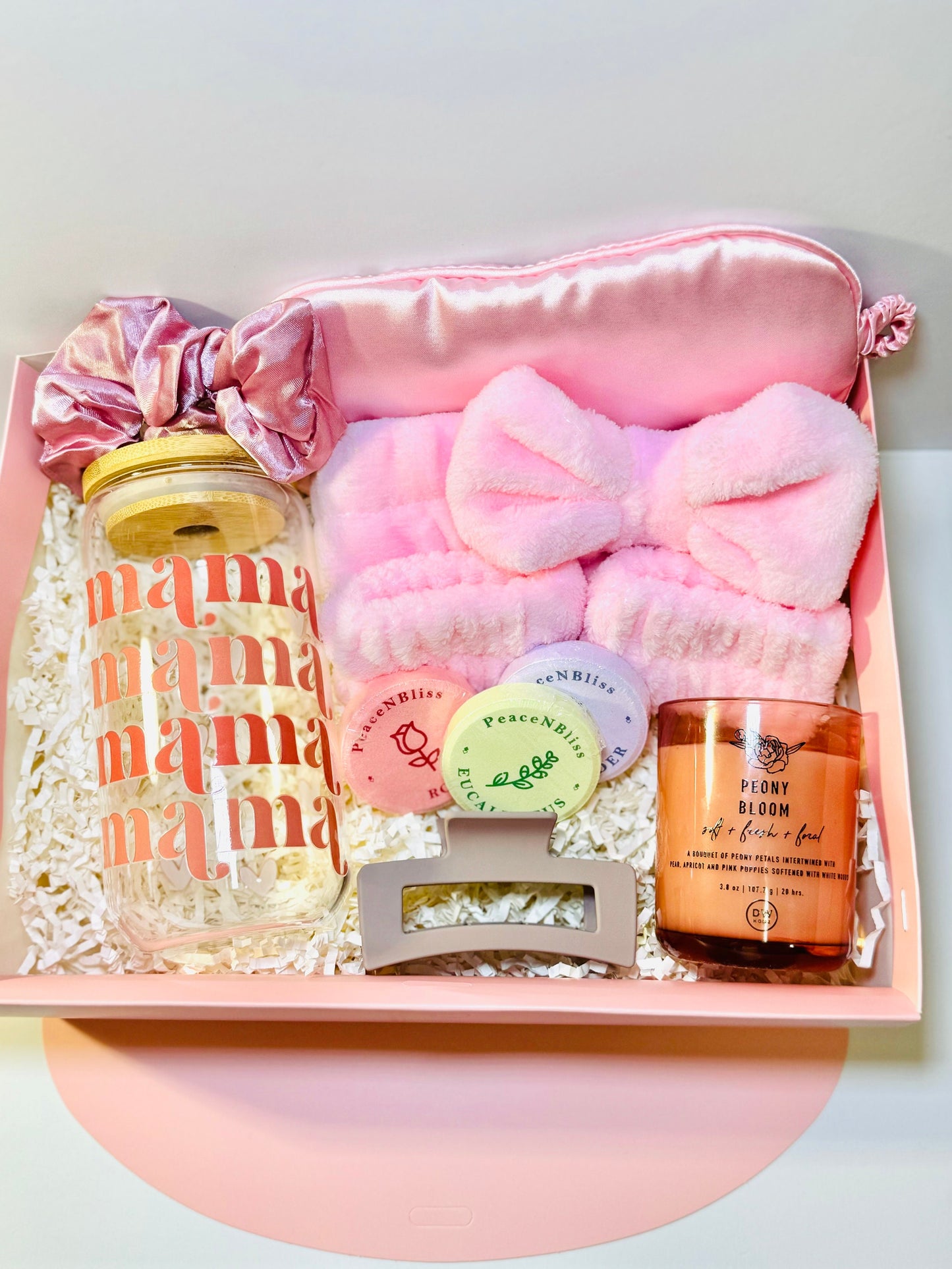 Mama to be gift box. Gift box for mamas. Mama self care box. Box for any mama. For her gift box. Relaxing spa box for mama.