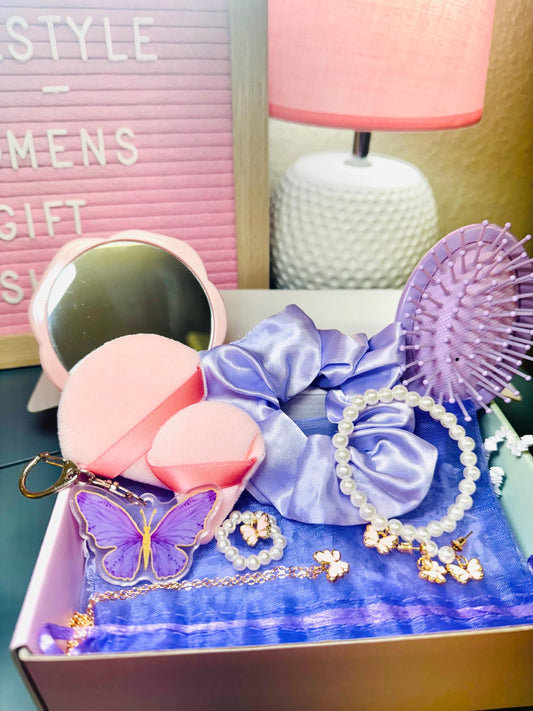 Girls Butterfly & Pink gift box. Gift box for girls . Girls self care box. Box for any girl. For her gift box. Relaxing spa box for girls.
